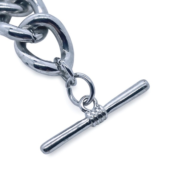 GUESS Vintage Pave Puffed Heart Charm Chain Link Toggle Bracelet with Box - Picture 8 of 9